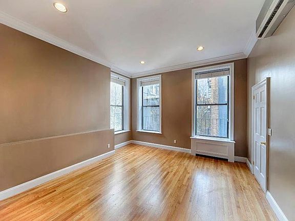 4th image of 1591 2nd Ave APT 3