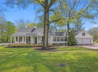 539 Ridgeway Dr, Liberty, MO 64068