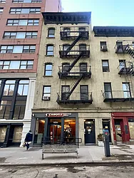 1020 Third Avenue in Lenox Hill