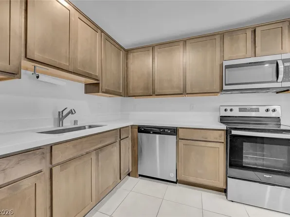436 Triple Falls St, Indian Springs, NV 89018