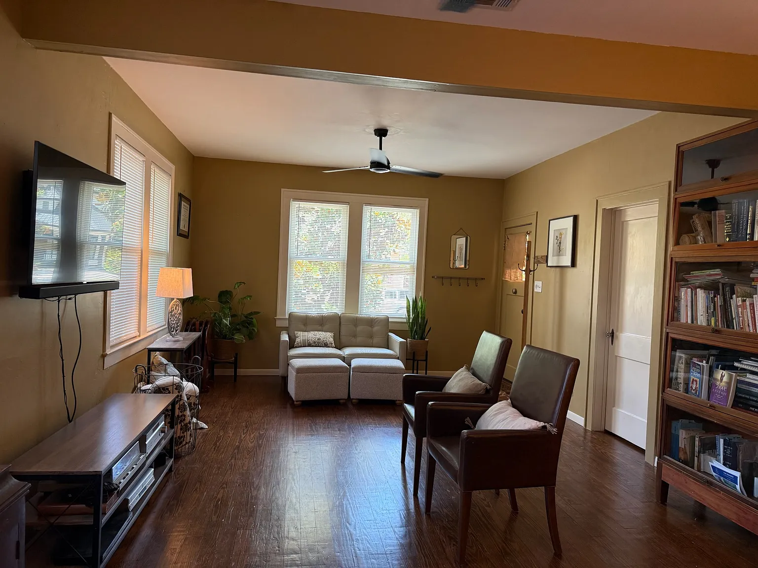 3 bed, 1344 sqft, $4,000 — Photo 3