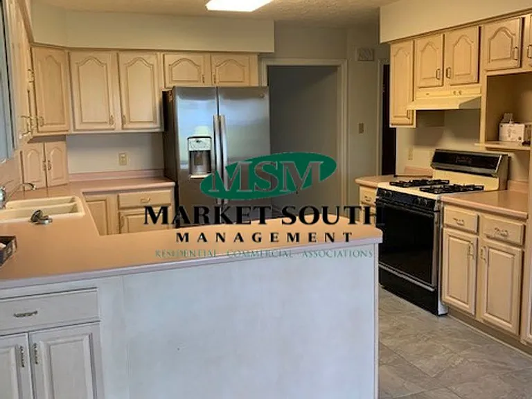2 Rivers Bend Ct — Photo 11