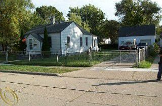 1st image of 11460 Fisher Ave