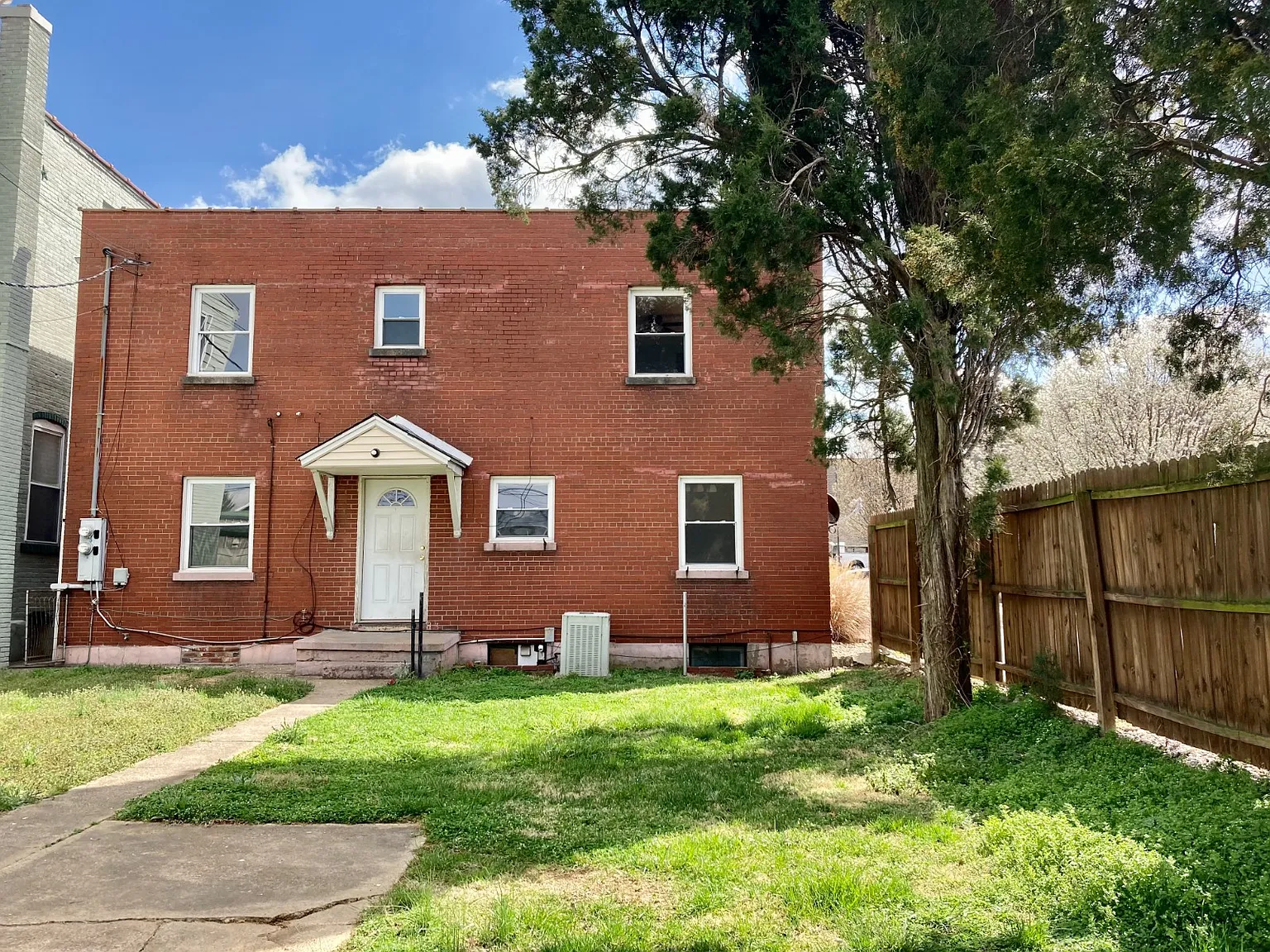 3 bed, 1.5 bath, $1,225 — Photo 1
