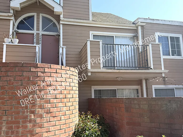 2406 Village Grn — Photo 1