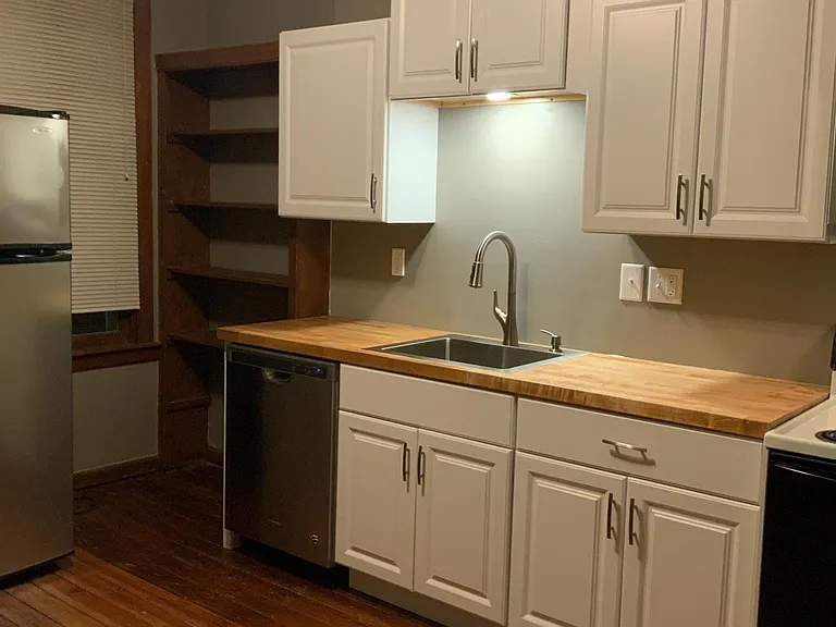 433 Reinhard Ave #435 — Photo 5