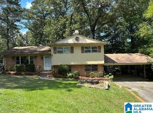 521 Lynnwood Cir, Birmingham, AL 35217