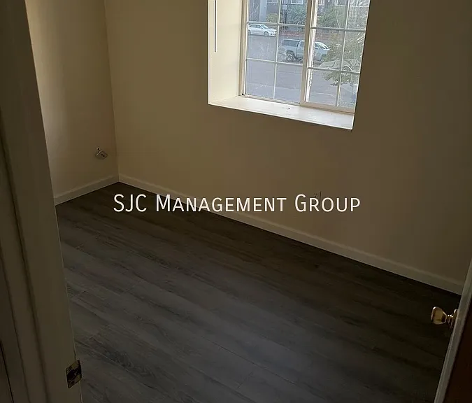 11007 Freiday St SW — Photo 6