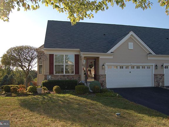 2nd image of 212 Brodius Ln