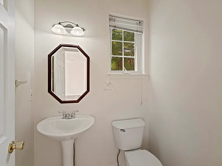 606 Valentine Dr — Photo 11