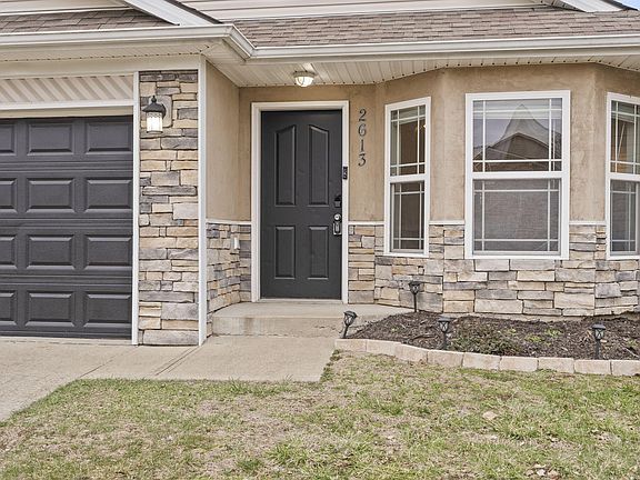3rd image of 2613 Buck Ln