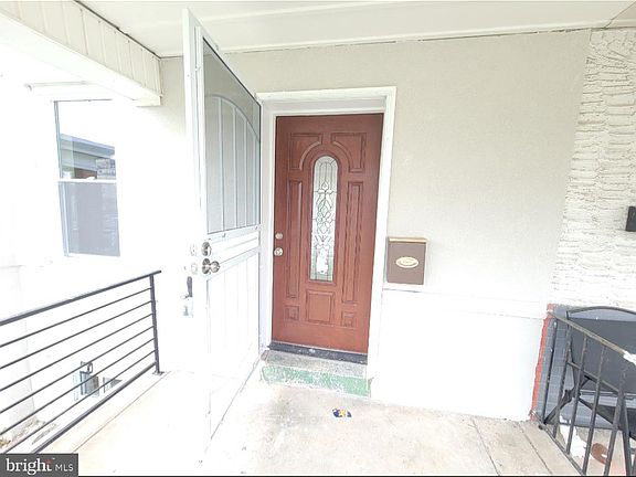 4th image of 7108 Clover Ln