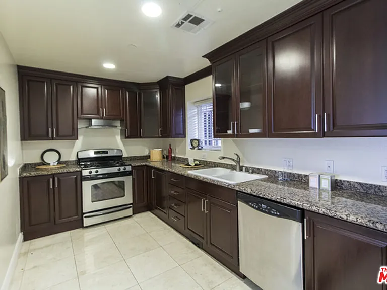 1043 S Kenmore Ave #506 — Photo 4