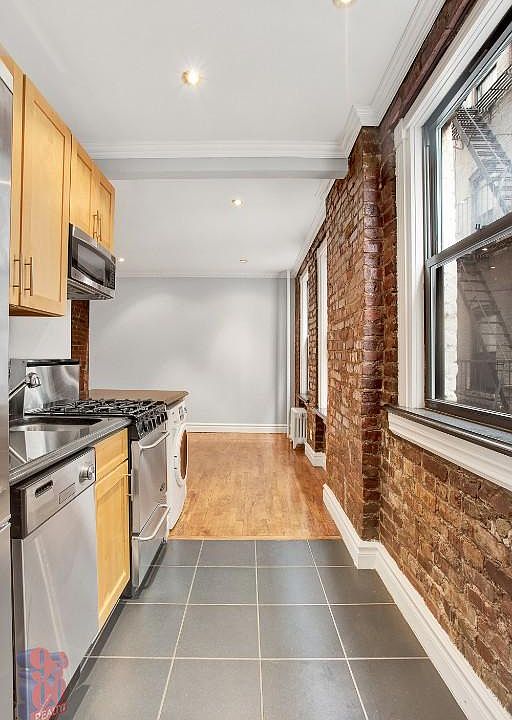 1st image of 416 E 13th St APT 3C