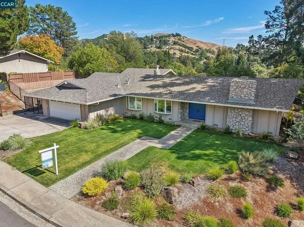 445 Kingsford Dr, Moraga, CA 94556