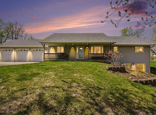 9910 Brookview Rd, Woodbury, MN 55129