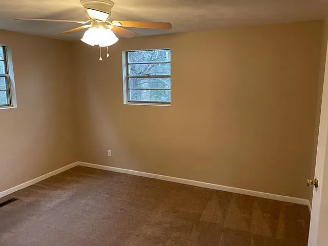 4210 N Center St — Photo 15