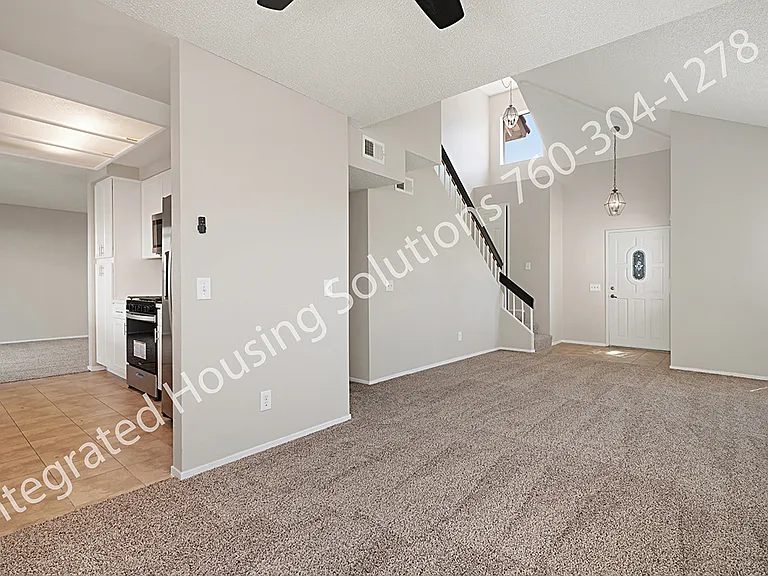 4504 Goldfinch Way — Photo 11