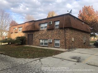 112 College Park Ct APT 3, Normal, IL 61761