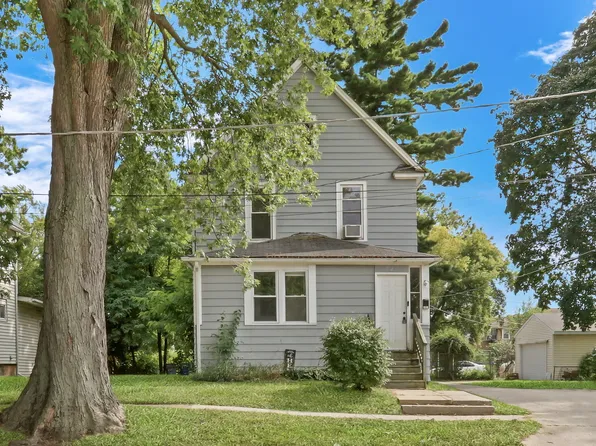 725 18th St, North Chicago, IL 60064