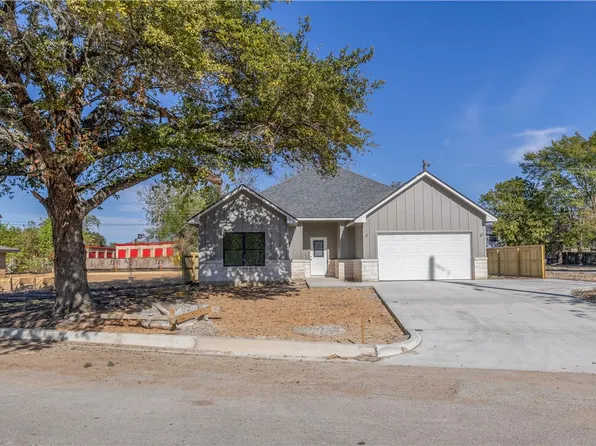 2317 Franklin Dr, Bryan, TX 77801