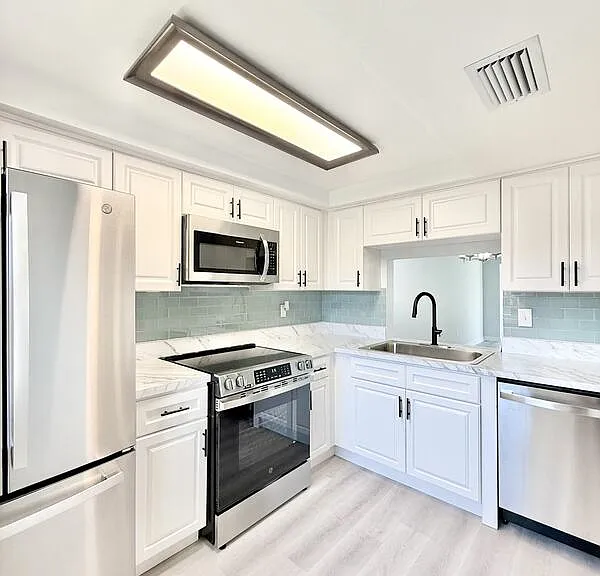 4411 Rustic Dr #1 — Photo 5
