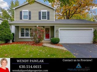 8023 Geneva St, Woodridge, IL 60517