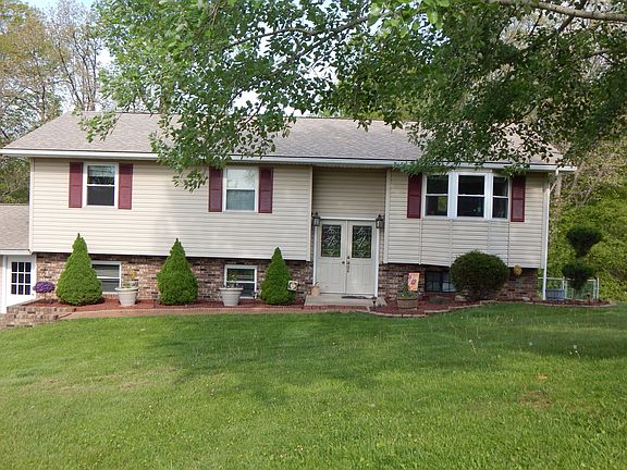 2nd image of 600 Chichester Ln