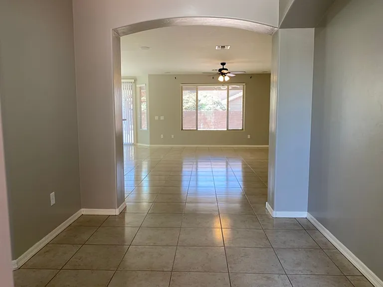 3411 W Tailfeather Dr — Photo 4