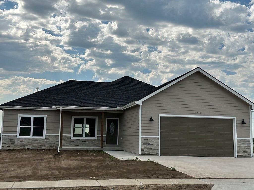 1951 Wheatland Valley Dr, Salina, KS 67401 Zillow