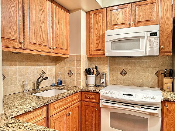 4th image of 5 Tudor City Pl