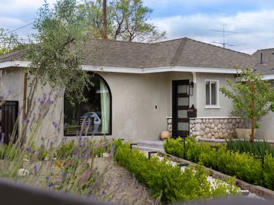 (Undisclosed Address), Winnetka, CA, 91306