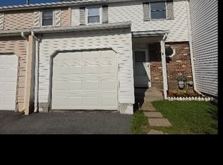8011 Marlin Dr #B, Clay, NY 13041