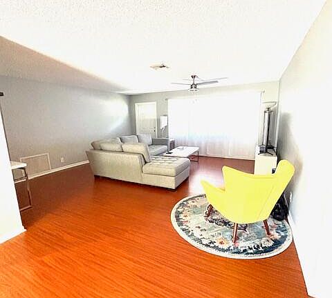 3rd image of 1314 NW 2nd Cir