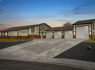 300 Northview Loop, West Richland, WA 99353