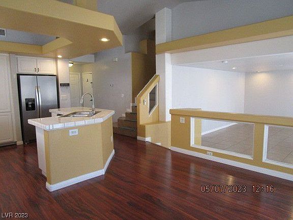 4th image of 8705 Raindrop Canyon Ave