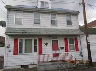 142 N Plum St, Mount Carmel, PA 17851