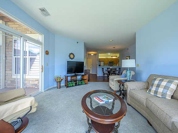 3rd image of 6995 S Riverwood Blvd
