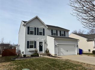 6114 Woodford Dr, Lake View, NY 14085