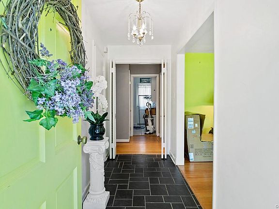 3rd image of 5100 Edgemere Blvd