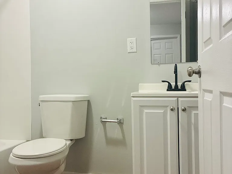604 Park Ave — Photo 13