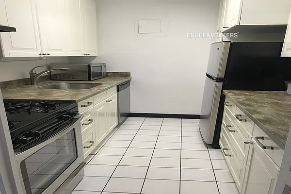 Rented by Engel & Völkers New York City | media 3