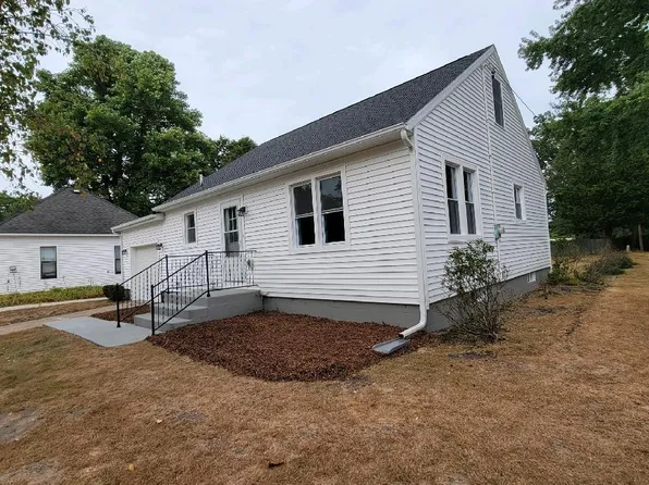 712 N Emily St, Ludington, MI 49431