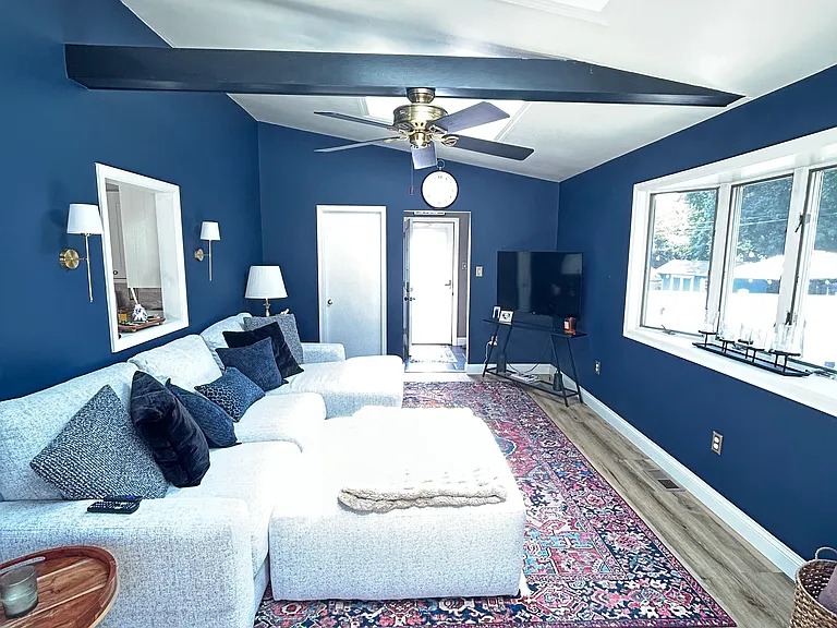 425 Hoover Rd — Photo 6