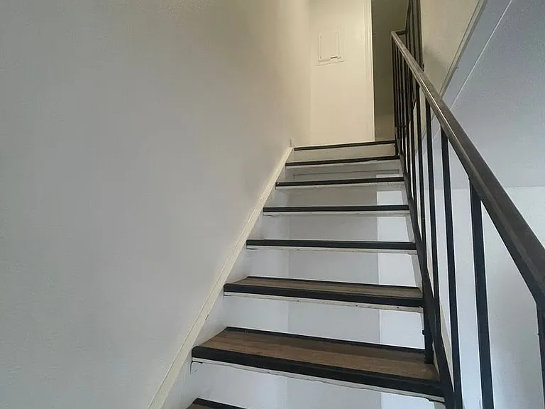 630 Kelly St #D — Photo 9