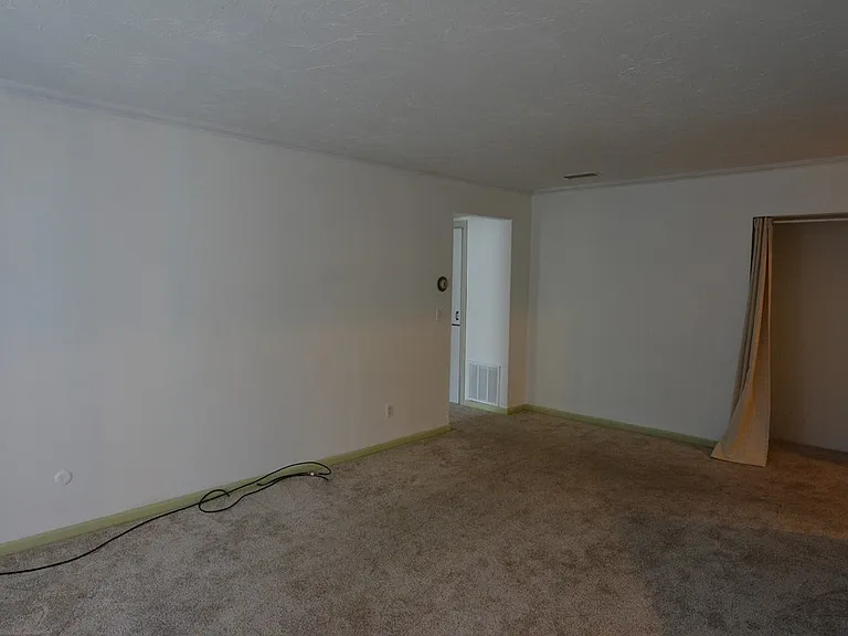 36 Shrewsbury Green Dr #E — Photo 6