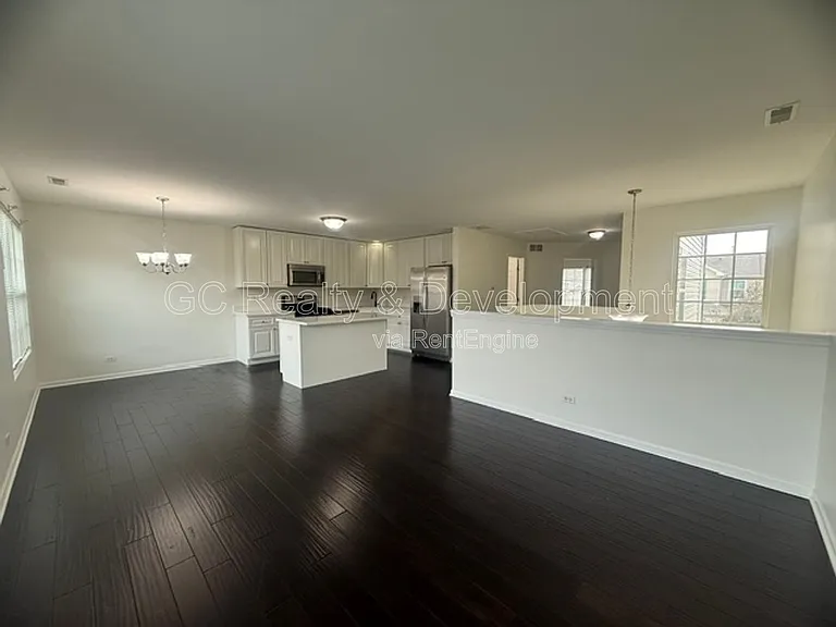 1064 Turin Dr — Photo 4