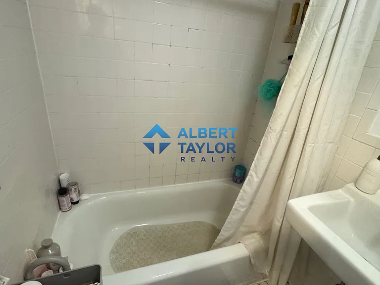 1942 Beacon St #1 — Photo 13