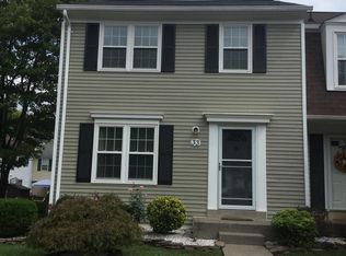 33 Dulany Ct, Sterling, VA 20165