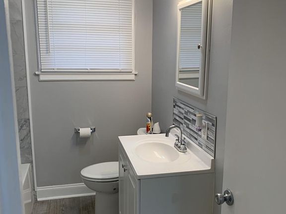 5th image of 64 Holly Dr